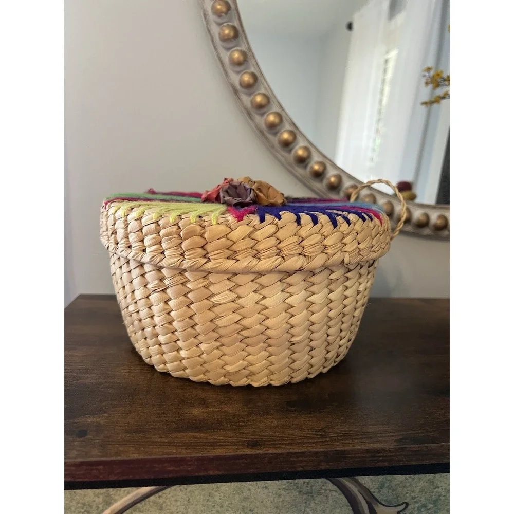 Vintage Mexican Handwoven Palm Lidded‎ Basket Folk Art Boho Southwestern